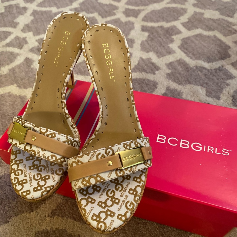 Brand new BCBG high heels size 6